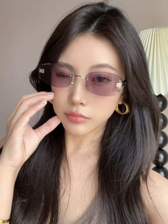 Picture of Chanel Sunglasses _SKUfw79399327fw